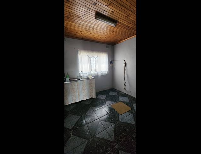 2 BEDROOM HOUSE FOR SALE IN MONTFORD